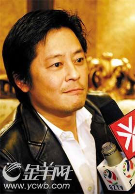 明星成名前工作曝光:茶楼小伙计王杰