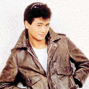 明星成名前工作曝光:酒店服务员周润发