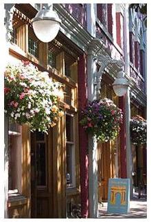 �ֵ��ϵ���ɫ����