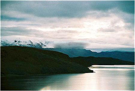 她平静,朴实而且慈祥