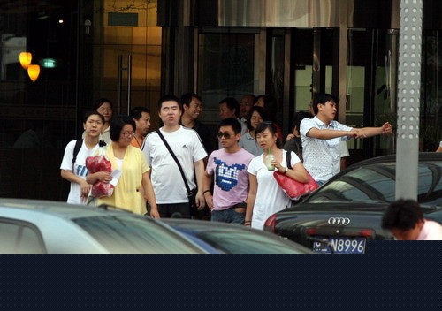 ����ǿ����·