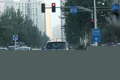 ����ǿ����Υ����ͨ����