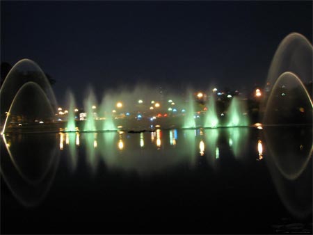 �����ķѶ��϶��ŵ������(��ͼ)