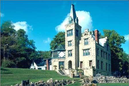 ϸ���˴��������ں�լ���ƴ\(3\)