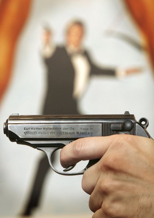 007��ǹ