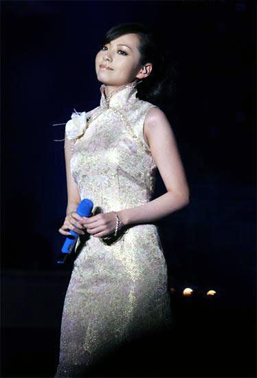 哪位女星最能穿出旗袍的神韵? - 。 - 云之都 哪位女星最能穿出旗袍的神韵? - 。 - 云之都