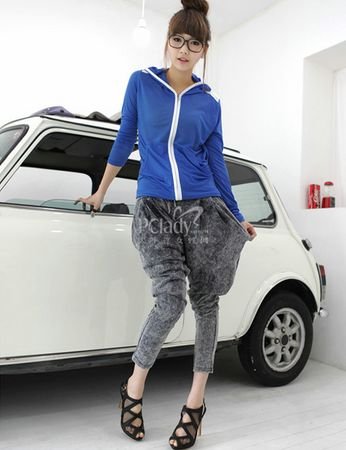 牛仔扎染演绎街头风受欢迎 牛仔扎染演绎街头风受欢迎