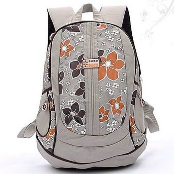 �������� 9��ʱ�����д󱳰�