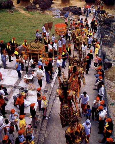  �й������ĵط�13���˴󺣰��� - С�� - С��