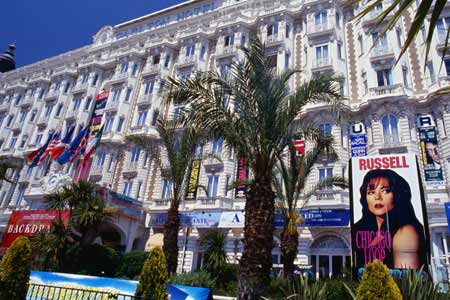 ���� ���