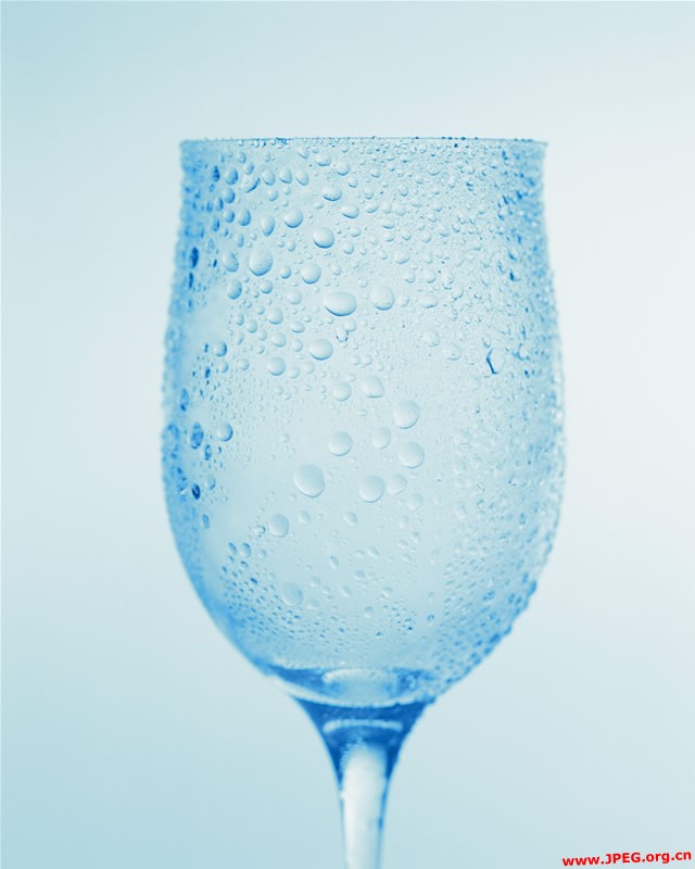 Ʒ
