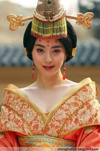 ˭������Ư���Ĺ�װ��Ů��(��ͼ) - ���� - ���۵Ĳ���