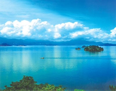 ����ɭ���·��֣��߸�������������Ȼ�ĺõط� - ���쾻��&mdash;&mdash;��ɽ - ��ɽ&mdash;&mdash;��ɽ֮��