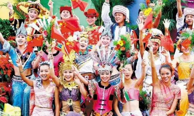 云南25个民族 的25道菜