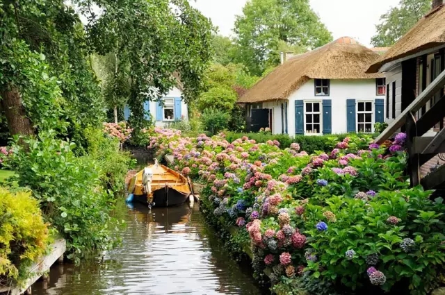 “荷兰威尼斯”羊角村（Giethoorn）