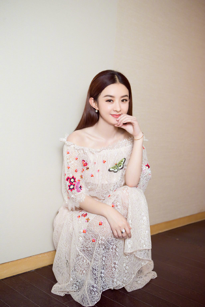 赵丽颖长裙照