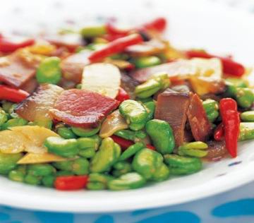 腊肉炒蚕豆