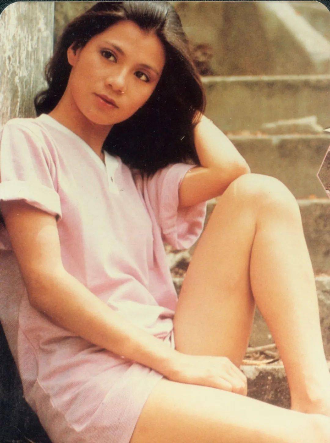 陈百强《恼人的秋风》（1982香港小姐准决赛表演片段）