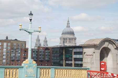 �߽�G20���׶ط���չ���ģ���ͼ��