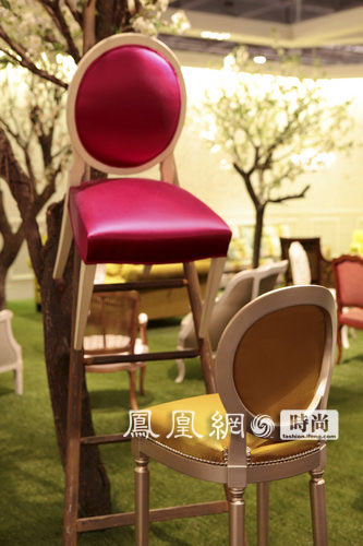 2009年1月22 – 27日期间，MAISON&OBJET巴黎家居装饰博览会和MEUBLE PARIS巴黎国际家具博览会，为专业观众带来家居装饰领域最新的创意潮流和更高端的产品。最新的潮流发布和年度设计师的诞生，更加是本届博览会吸引专业观众的亮点。 