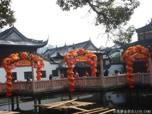 城隍庙年节看灯会
