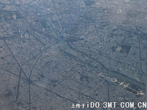 点击看大图 航拍巴黎:城市美景尽收眼底(图)