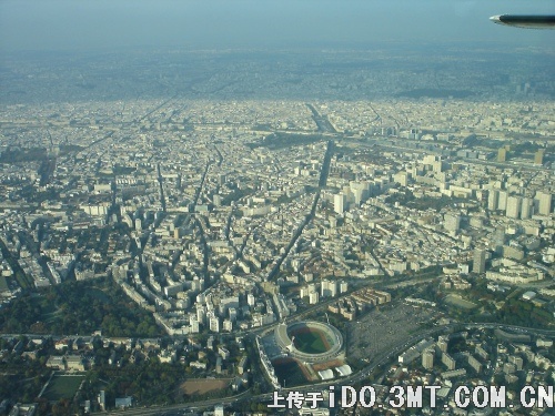 点击看大图 航拍巴黎:城市美景尽收眼底(图)