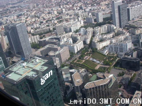 点击看大图 航拍巴黎:城市美景尽收眼底(图)