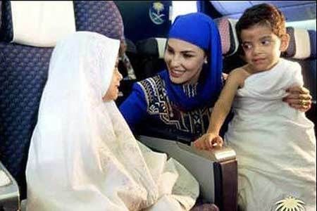 组图：世界各国空姐性感服饰