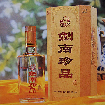 著名景区的特色酒和他们的代表女性