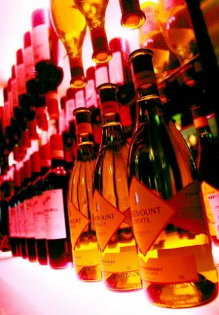 在昏暗的灯光下喝一两杯,感觉很“Sex&City” 在昏暗的灯光下喝一两杯,感觉很“Sex&City”