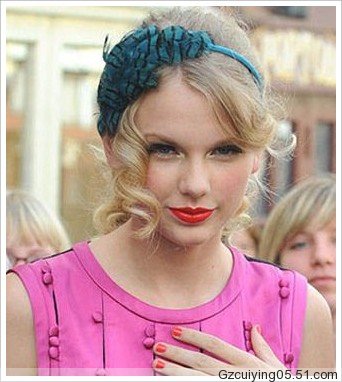 好莱坞明星今夏最流行的发饰 好莱坞明星今夏最流行的发饰