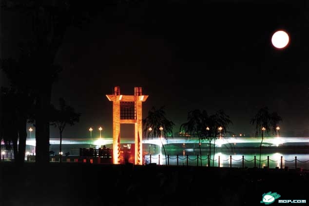 ����������ʡ�ᡣ̫ԭҹ���� - qizigu - һ��һ����