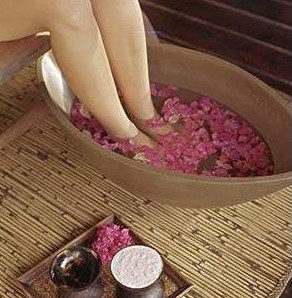 泡脚最补肾，时间有讲究。手脚凉的人必看