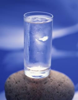 矿泉水助你成为美白大王