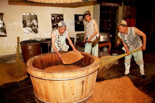 ����������