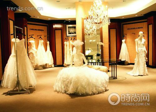 ����SAKS FIFTH AVENUE һվʽ�߶˶���