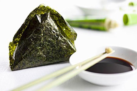 冬日里多吃黑色食物能养肾固肾
