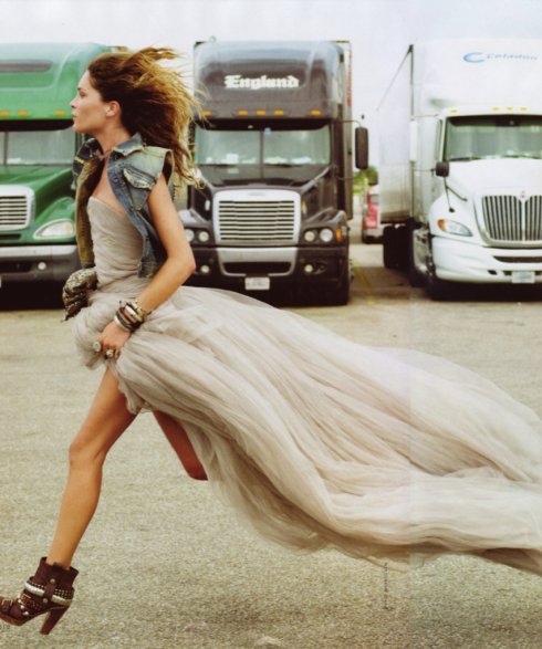 超模－Erin Wasson 之华丽的牛仔靴