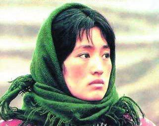 15大女明星的村姑造型
