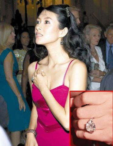 中外女星奢华钻戒放大看
