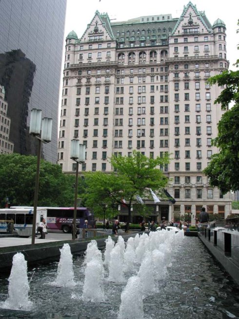 纽约百年名利场— Plaza Hotel