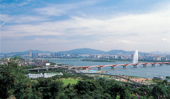 可以饱览汉江景色的咖啡馆