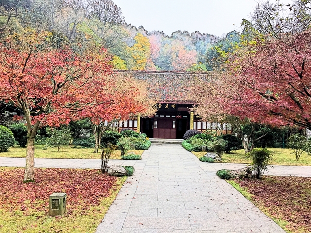 梁山伯与祝英台读书的地方--万松书院