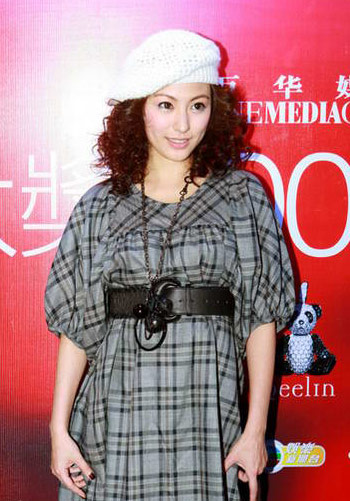 潮流女明星的发型帽子搭配秀 10位潮流女星发型帽子搭配秀