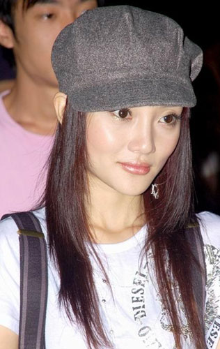 潮流女明星的发型帽子搭配秀 10位潮流女星发型帽子搭配秀