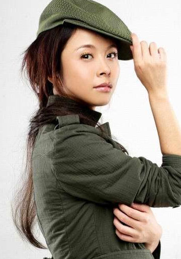 潮流女明星的发型帽子搭配秀 10位潮流女星发型帽子搭配秀