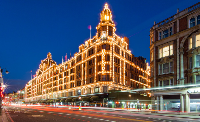 哈罗德(Harrods)，不可复制的英国奢华购物百货