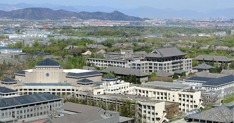从北京大学太平洋大厦楼顶俯瞰燕园