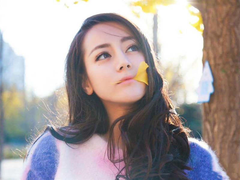 迪丽热巴各种风格的写真
